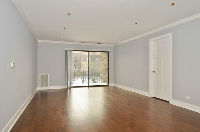 2050 Valencia Drive 205C, Northbrook, IL 60062