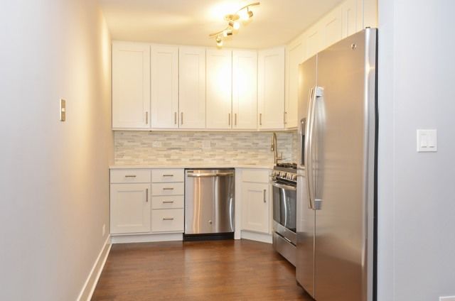 2050 Valencia Drive 205C, Northbrook, IL 60062