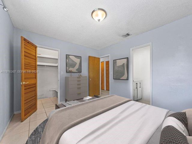 7121 SW 102nd Ct, Miami, FL 33173