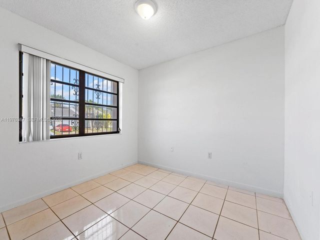 7121 SW 102nd Ct, Miami, FL 33173