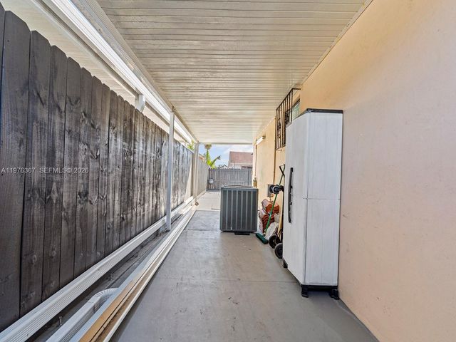 7121 SW 102nd Ct, Miami, FL 33173