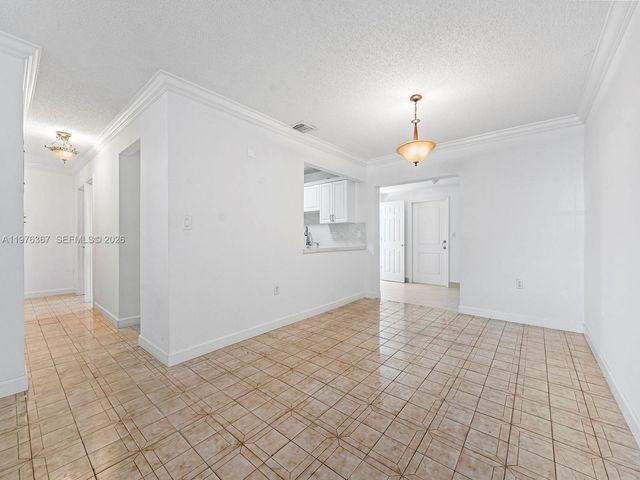 7121 SW 102nd Ct, Miami, FL 33173