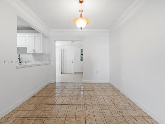 7121 SW 102nd Ct, Miami, FL 33173