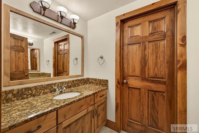 5856 Gleneagles Drive, Idaho Falls, ID 83401