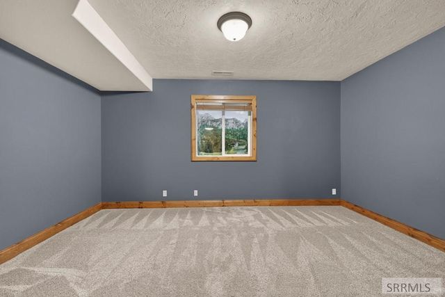 5856 Gleneagles Drive, Idaho Falls, ID 83401
