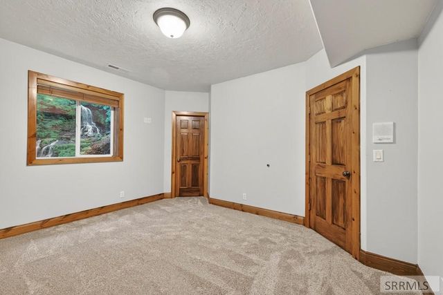 5856 Gleneagles Drive, Idaho Falls, ID 83401