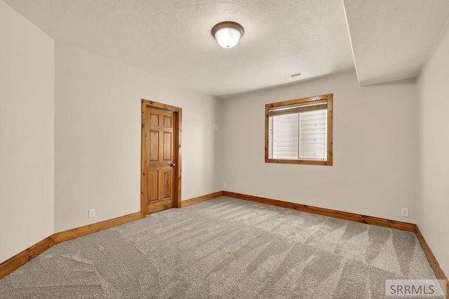 5856 Gleneagles Drive, Idaho Falls, ID 83401