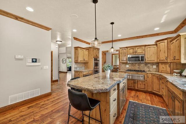 5856 Gleneagles Drive, Idaho Falls, ID 83401