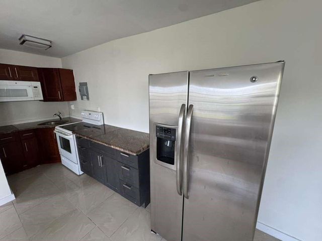 1042 Foster Road 1-2, Hallandale Beach, FL 33009