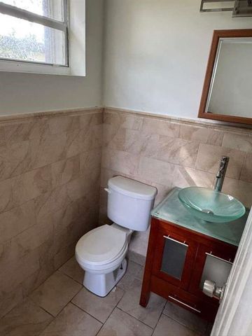 1042 Foster Road 1-2, Hallandale Beach, FL 33009