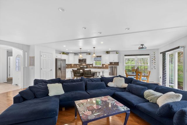 67 CORMORANT DR, Bechtelsville, PA 19505