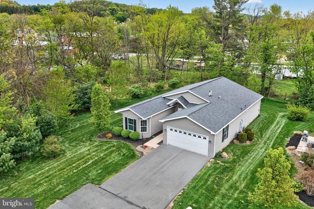 67 CORMORANT DR, Bechtelsville, PA 19505