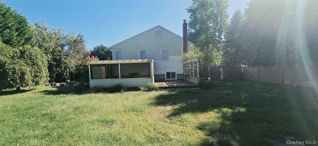 107 Parkview Drive, Shirley, NY 11967