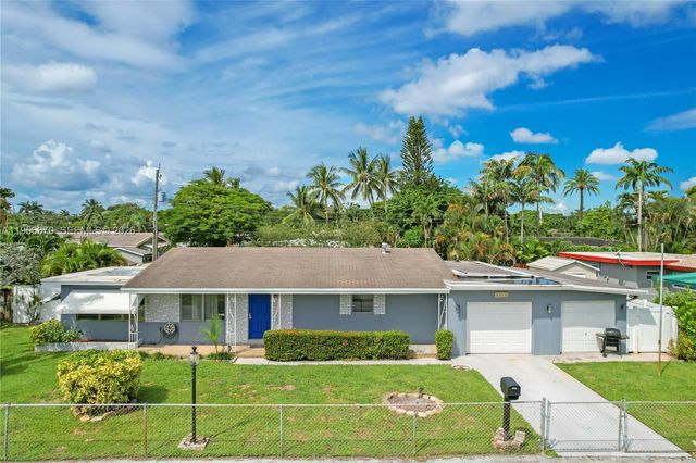 2217 NW 4th Ave, Wilton Manors, FL 33311