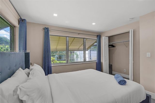 2217 NW 4th Ave, Wilton Manors, FL 33311