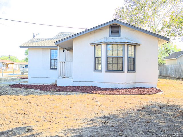 918 E Ashley, San Antonio, TX 78221