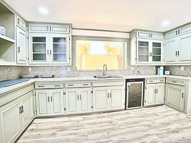 918 E Ashley, San Antonio, TX 78221