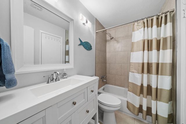 1476 Gemini Street, Houston, TX 77058