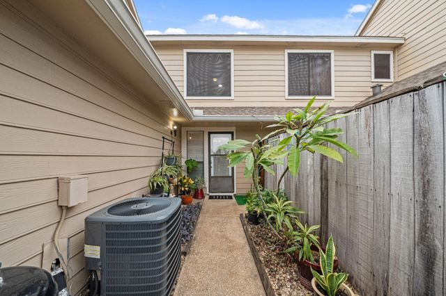 1476 Gemini Street, Houston, TX 77058