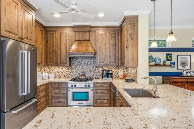 687 HAMPTON WOODS Lane SW, Vero Beach, FL 32962