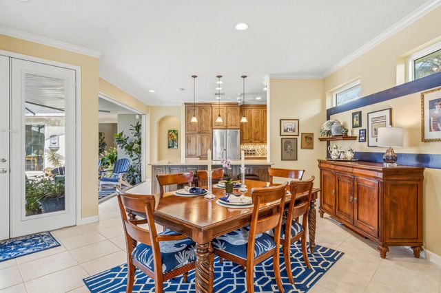 687 HAMPTON WOODS Lane SW, Vero Beach, FL 32962