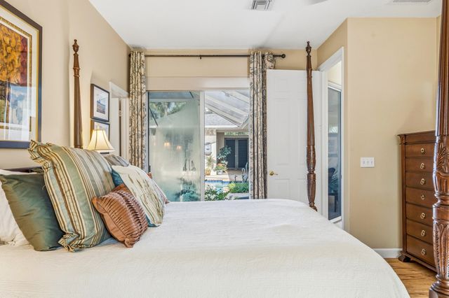 687 HAMPTON WOODS Lane SW, Vero Beach, FL 32962