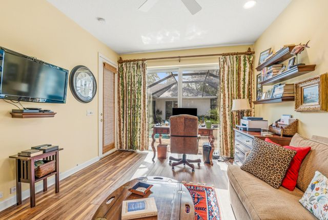 687 HAMPTON WOODS Lane SW, Vero Beach, FL 32962
