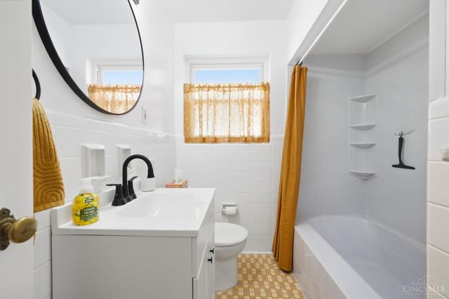 3713 Simpson Avenue, Fairfax, OH 45227