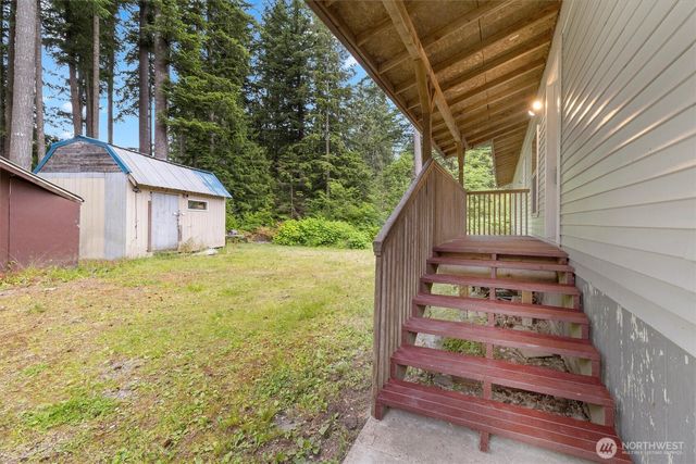8363 Holly Lane, Maple Falls, WA 98266
