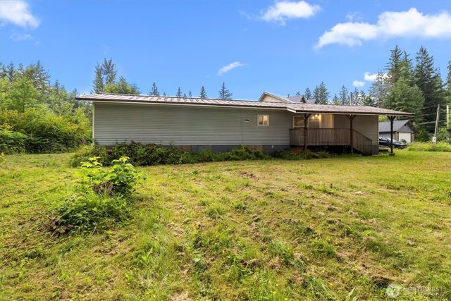8363 Holly Lane, Maple Falls, WA 98266