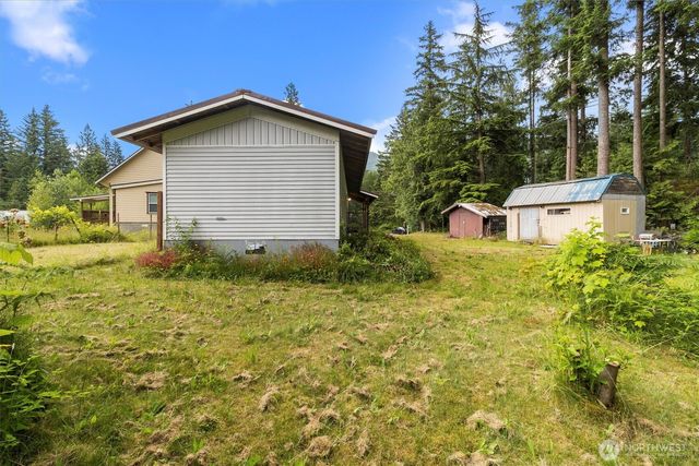 8363 Holly Lane, Maple Falls, WA 98266