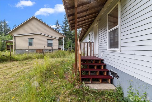 8363 Holly Lane, Maple Falls, WA 98266