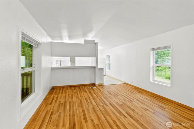8363 Holly Lane, Maple Falls, WA 98266
