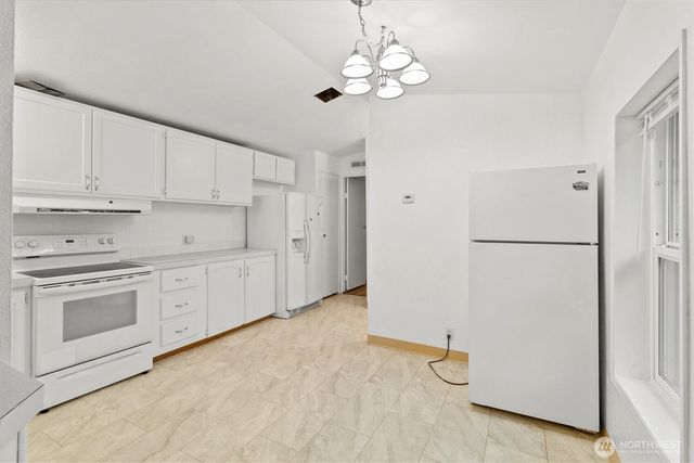 8363 Holly Lane, Maple Falls, WA 98266