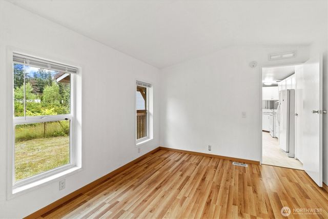 8363 Holly Lane, Maple Falls, WA 98266