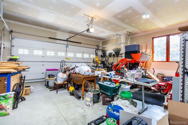 9887 Hadley Road, Independence Charter Township, MI 48348