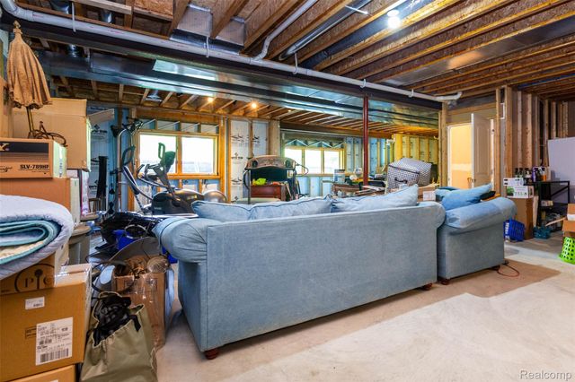 9887 Hadley Road, Independence Charter Township, MI 48348