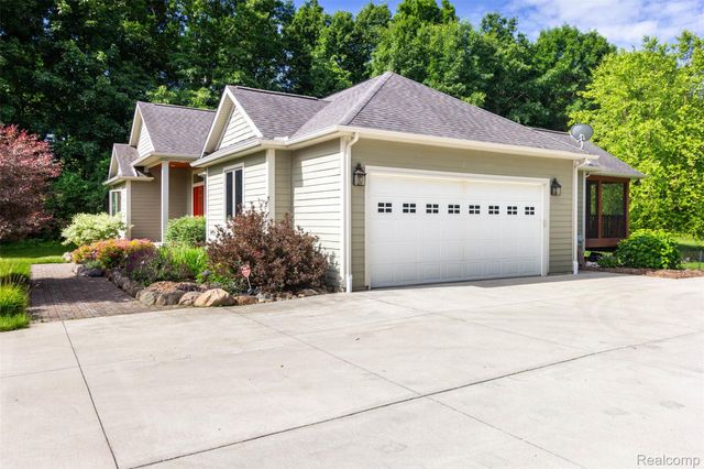 9887 Hadley Road, Independence Charter Township, MI 48348