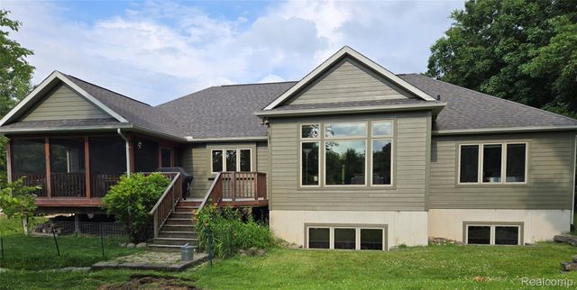 9887 Hadley Road, Independence Charter Township, MI 48348