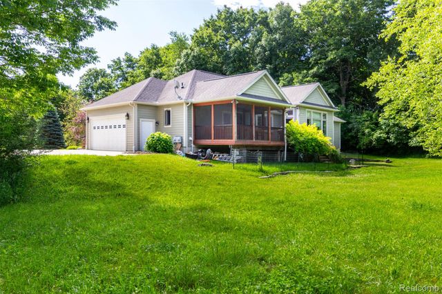 9887 Hadley Road, Independence Charter Township, MI 48348