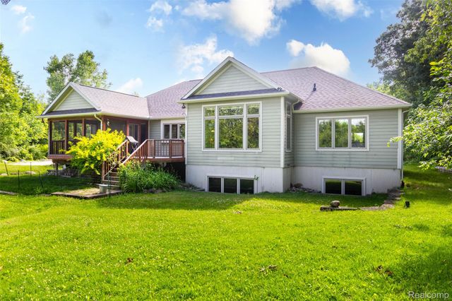 9887 Hadley Road, Independence Charter Township, MI 48348