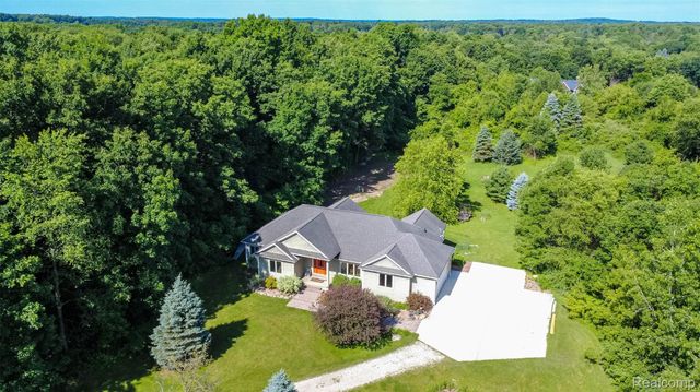 9887 Hadley Road, Independence Charter Township, MI 48348