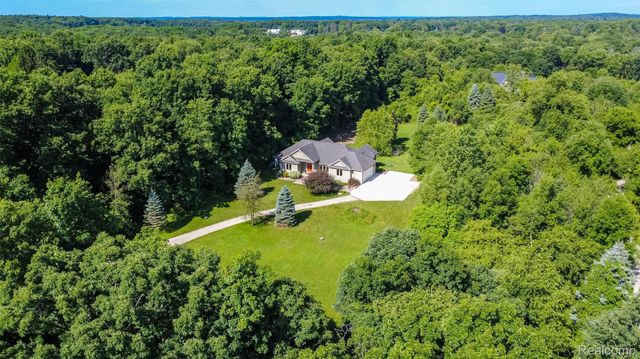 9887 Hadley Road, Independence Charter Township, MI 48348