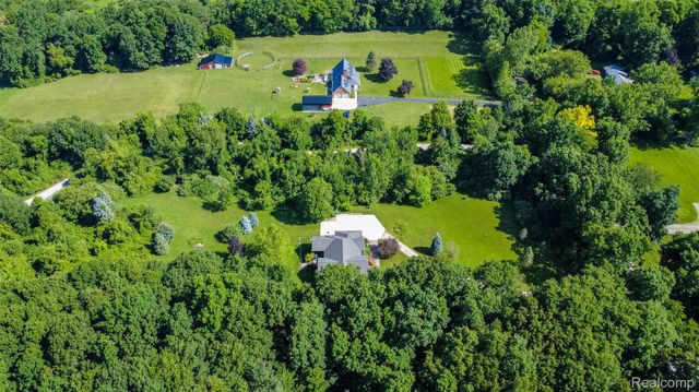 9887 Hadley Road, Independence Charter Township, MI 48348