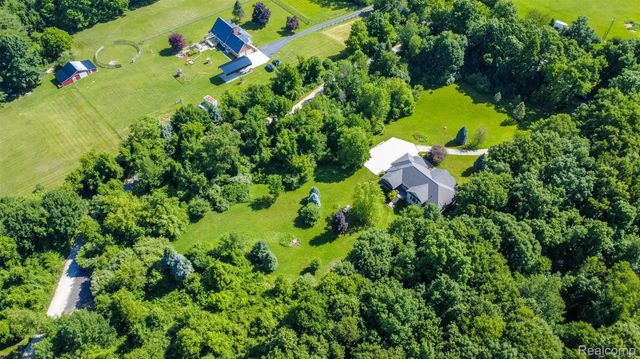 9887 Hadley Road, Independence Charter Township, MI 48348