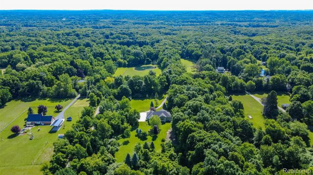9887 Hadley Road, Independence Charter Township, MI 48348