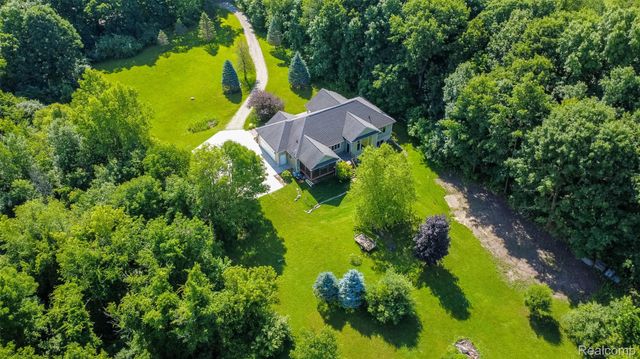 9887 Hadley Road, Independence Charter Township, MI 48348