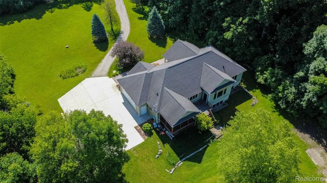 9887 Hadley Road, Independence Charter Township, MI 48348