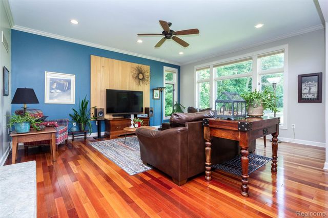 9887 Hadley Road, Independence Charter Township, MI 48348