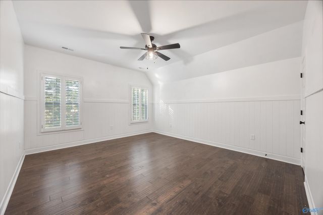 7555 Parktrace Lane SE, Owens Cross Roads, AL 35763
